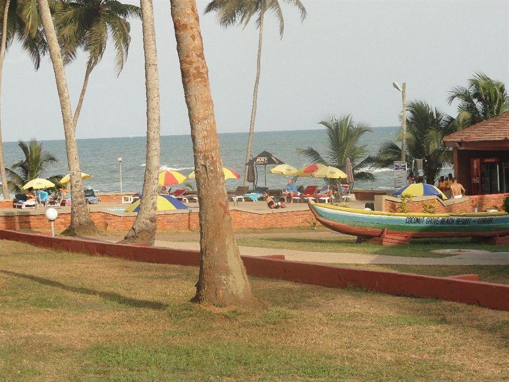 Coconut Grove Beach Resort Elmina Buitenkant foto
